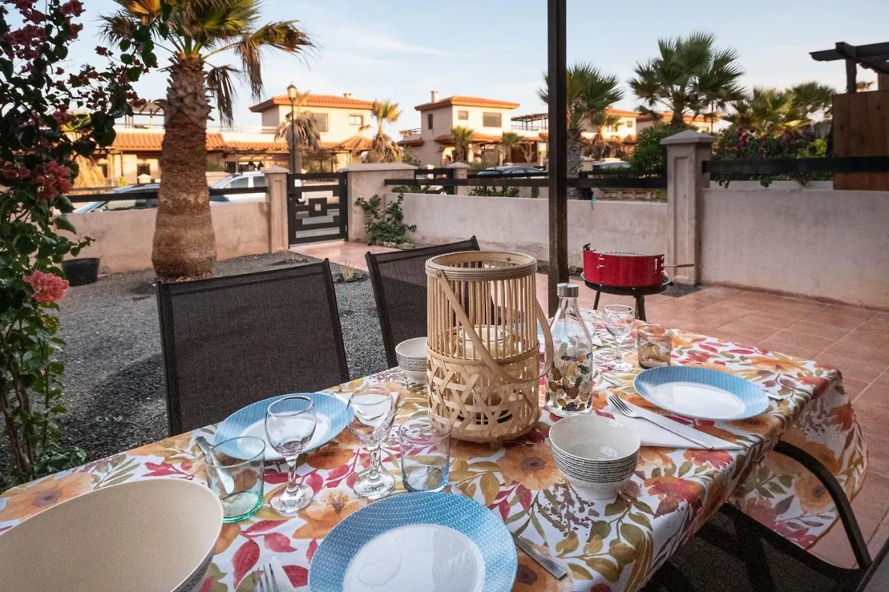 Casa Belle - No Stress Holidays Lajares Spain